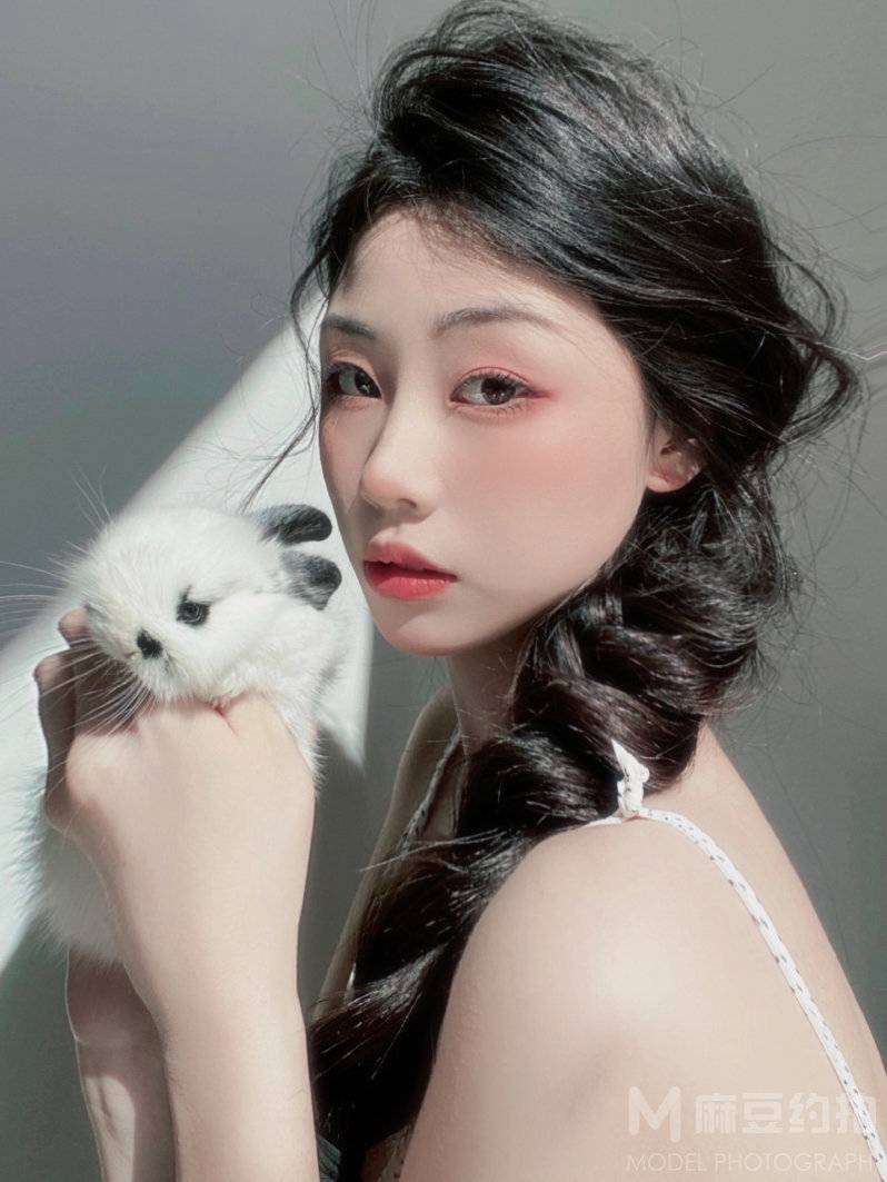清新模特
