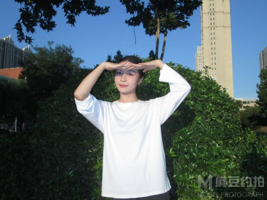 校园模特