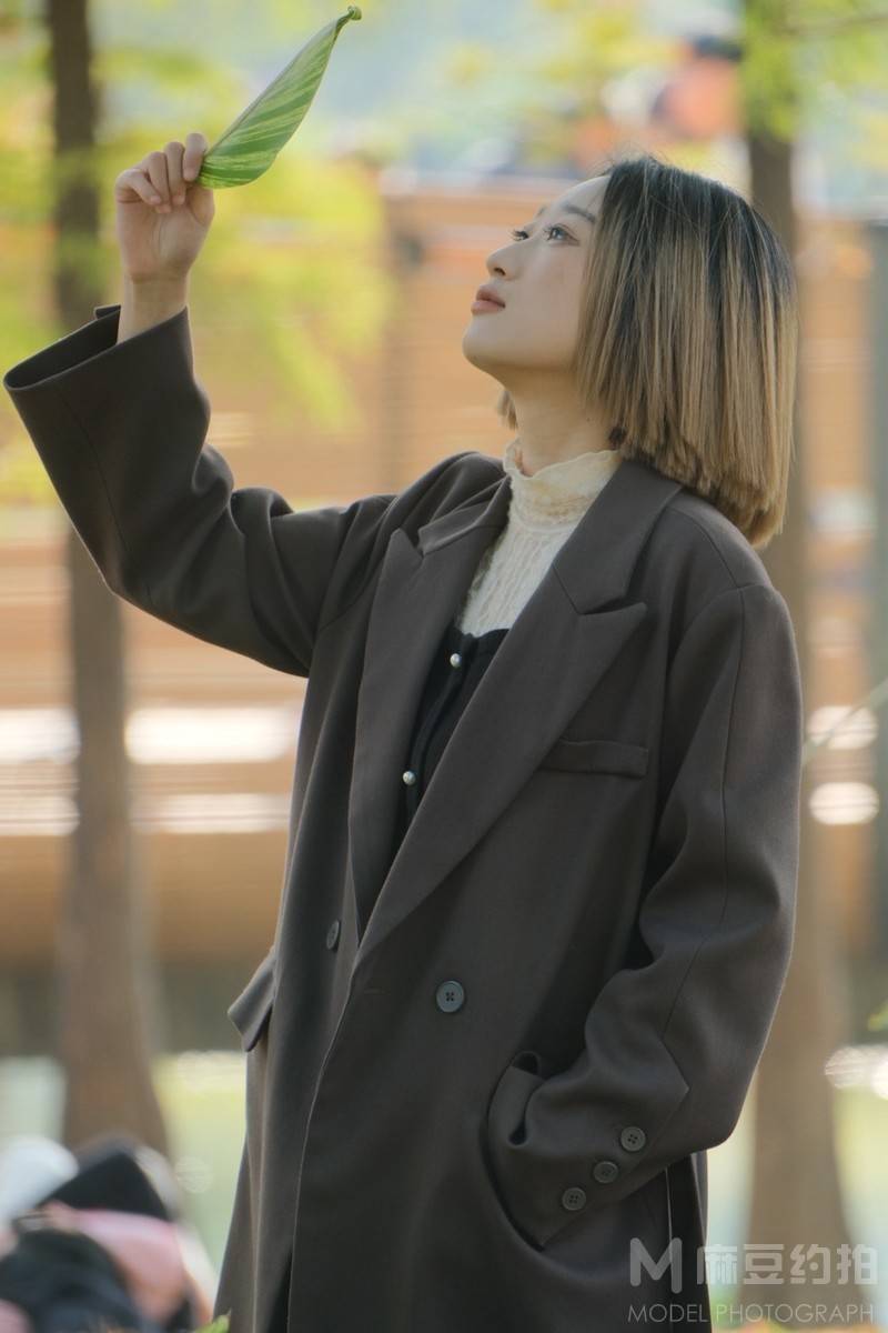 情绪模特