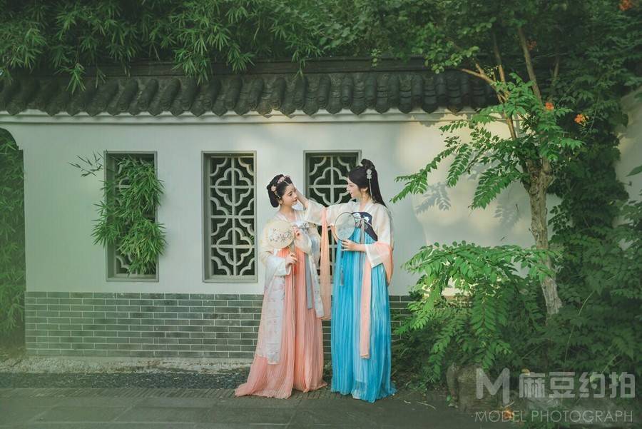 汉服模特