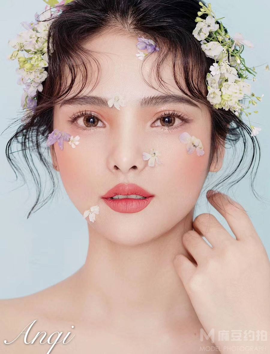 妆容模特