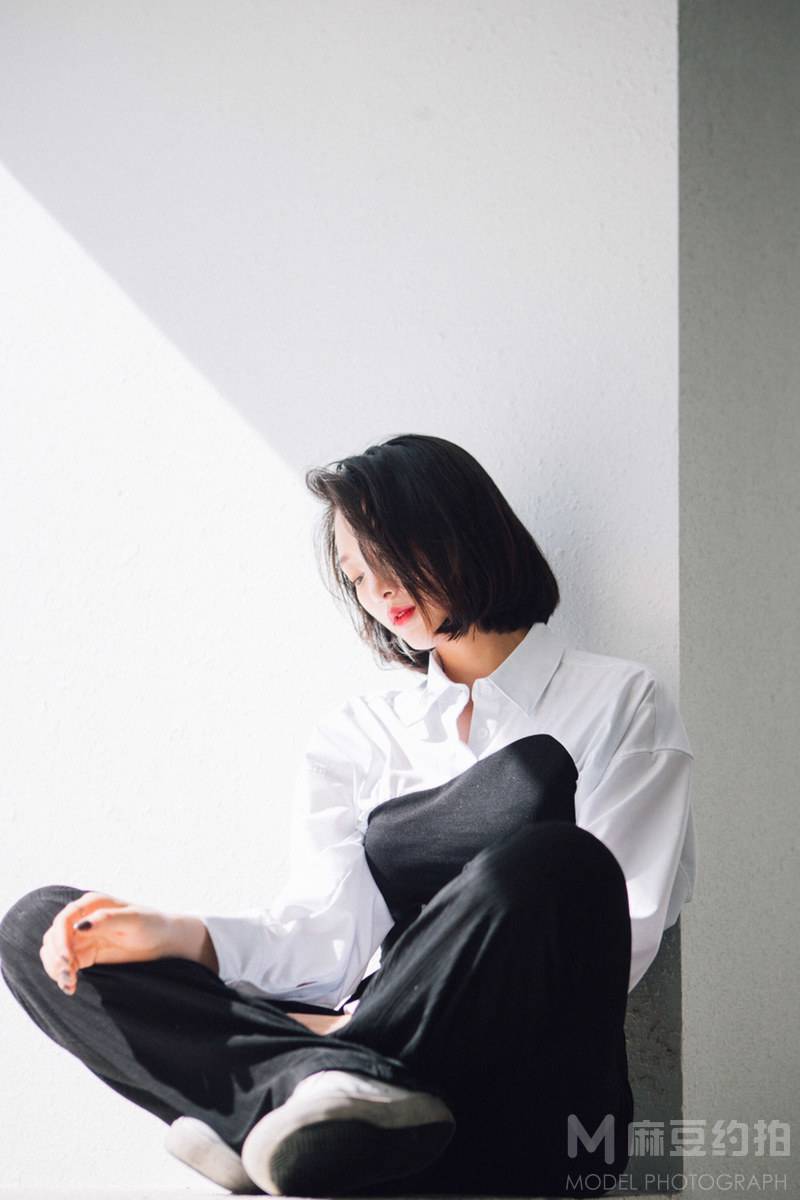 情绪模特