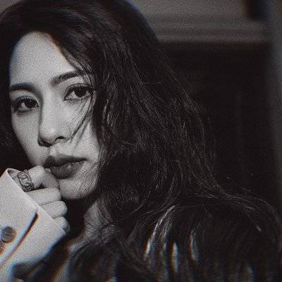 黑白模特