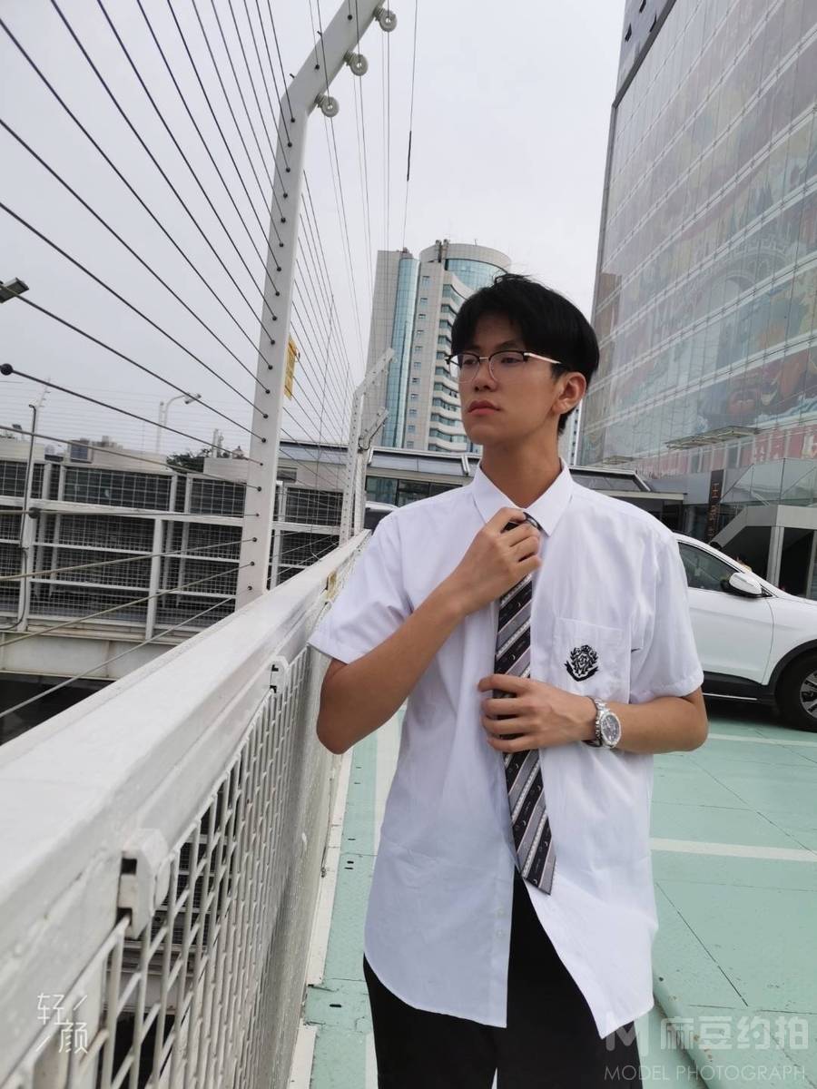 黑白模特