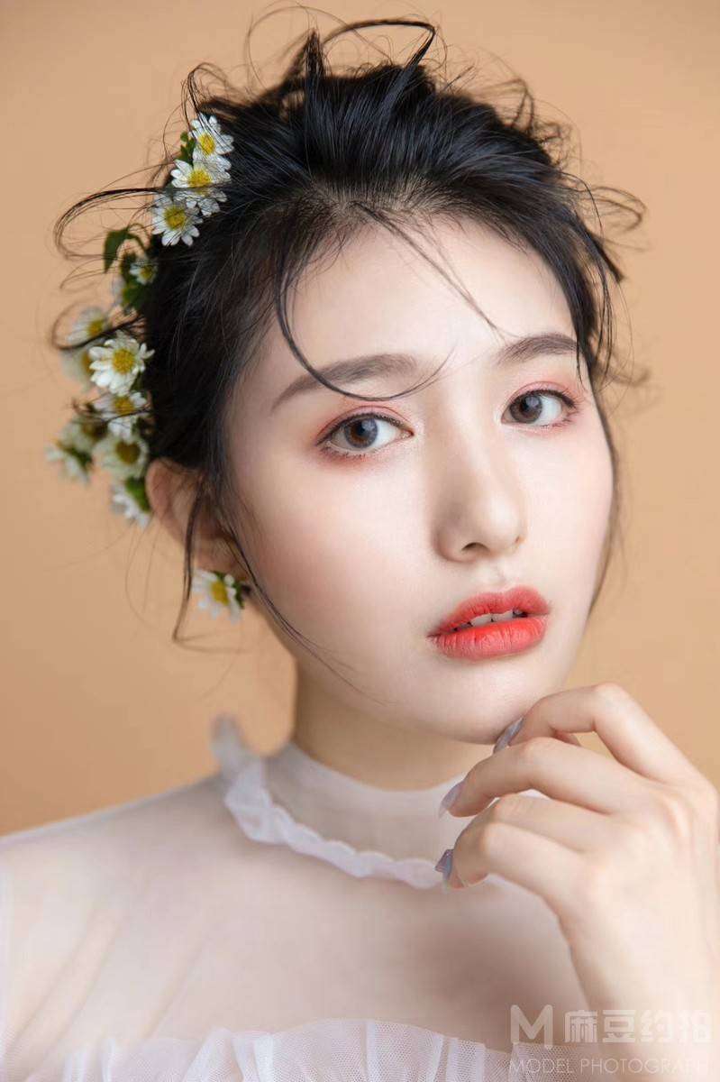 妆容模特