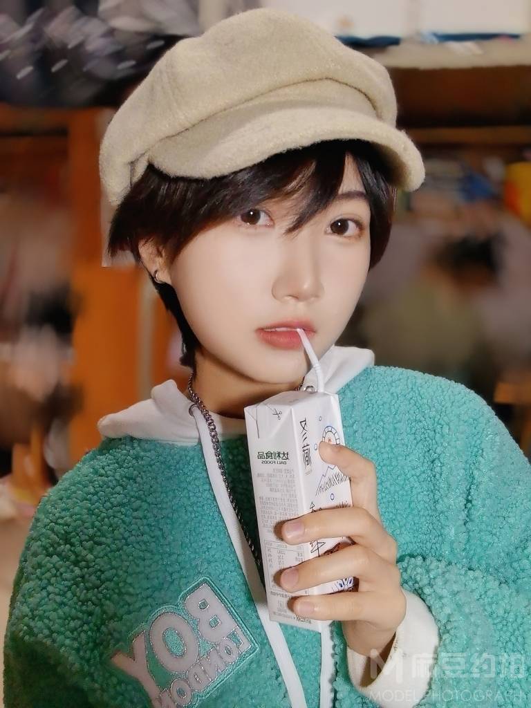 清新模特