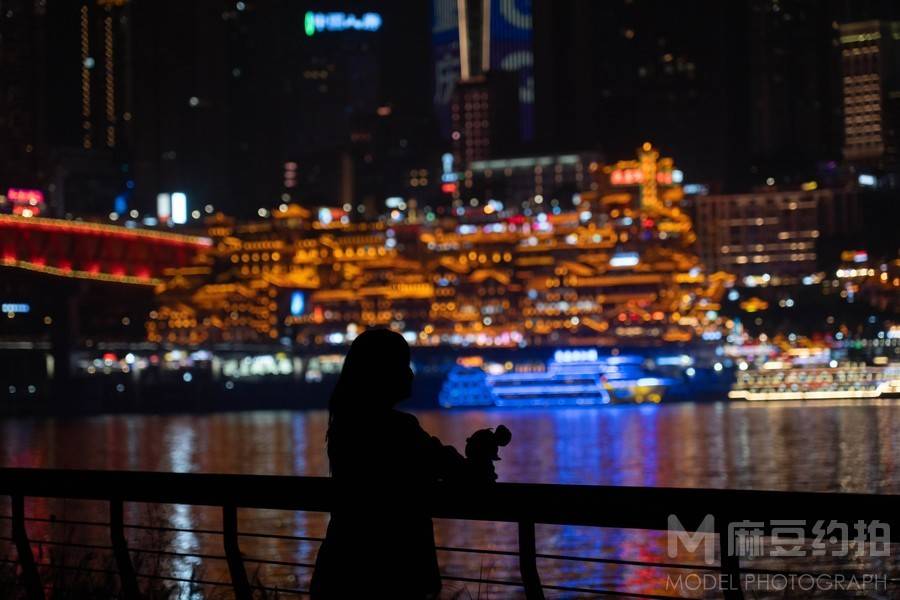 夜景模特