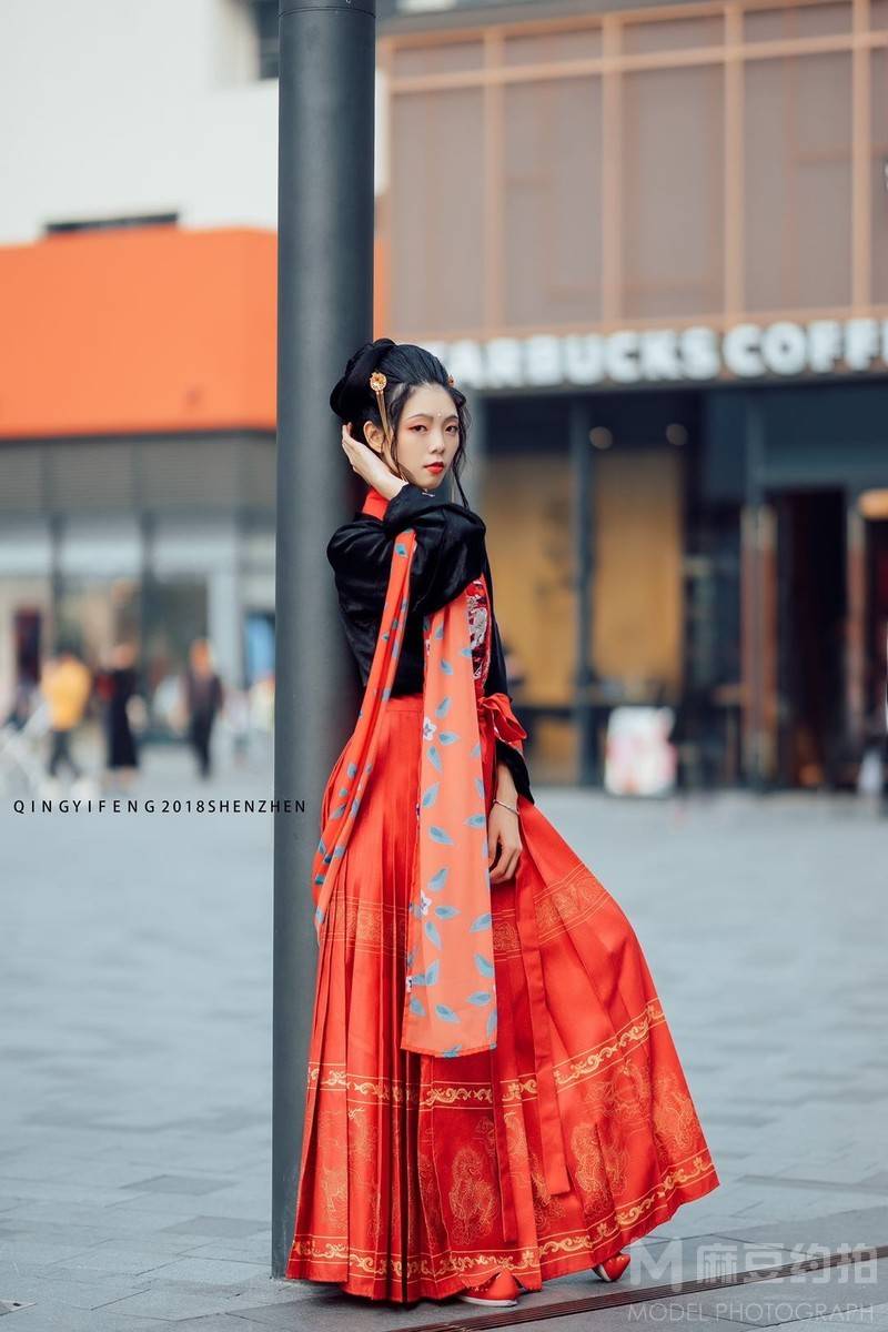 汉服模特