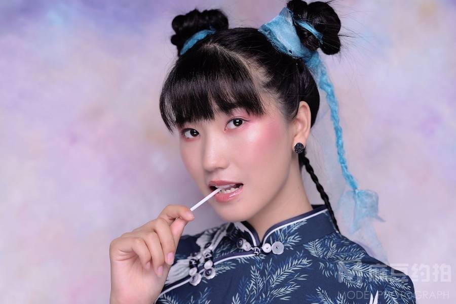 情绪模特