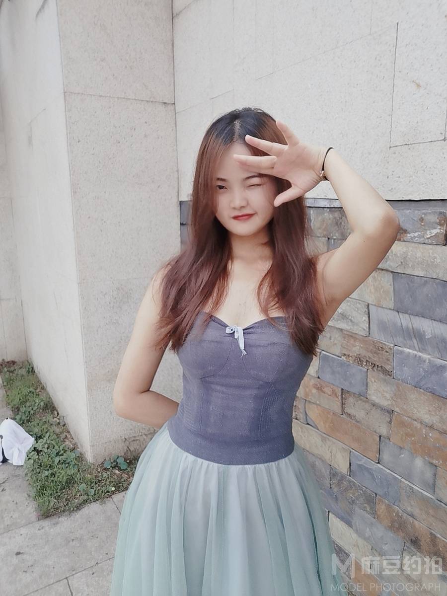 清新模特