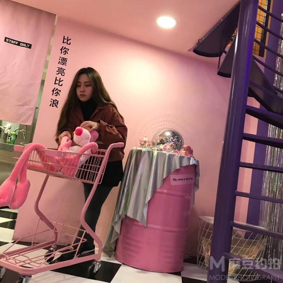 校园模特