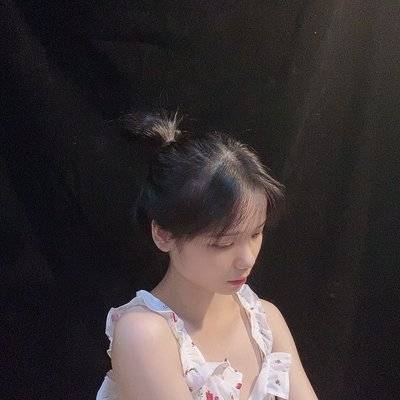 黑白模特