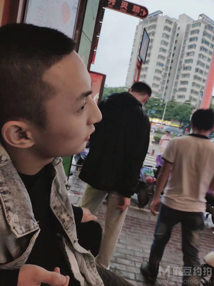 纪实模特