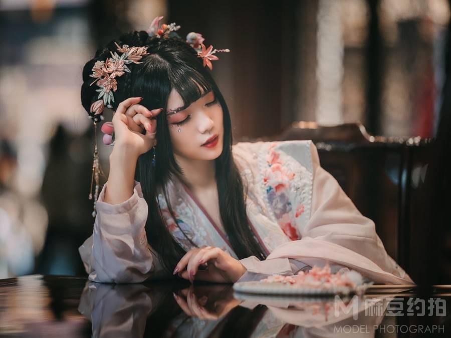 妆容模特