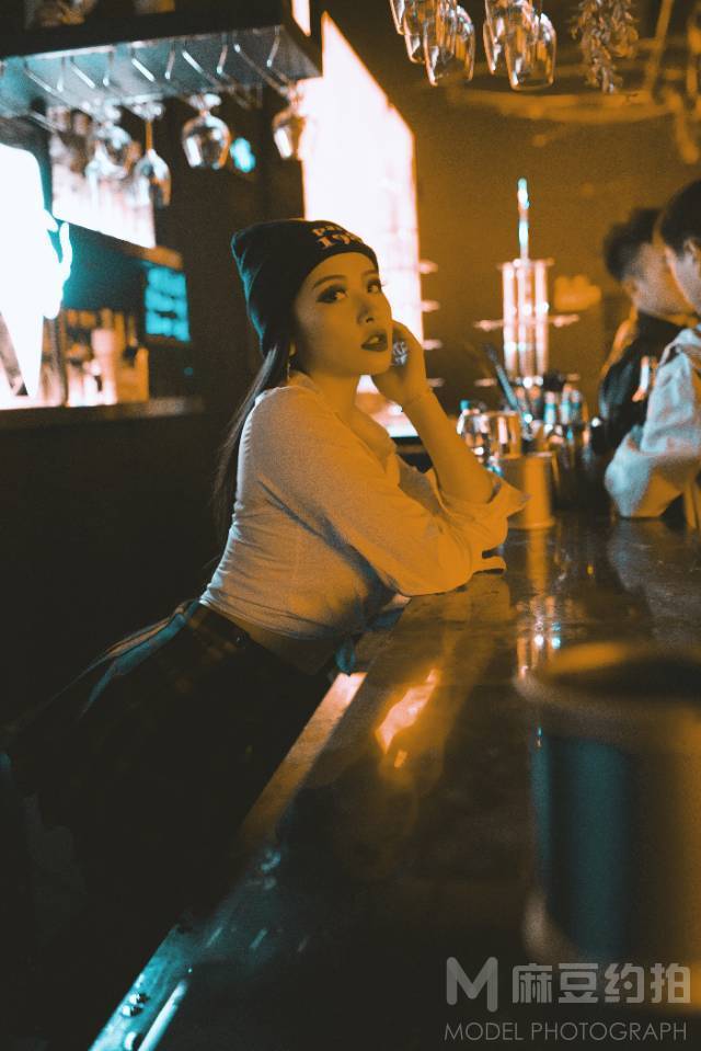 情绪模特