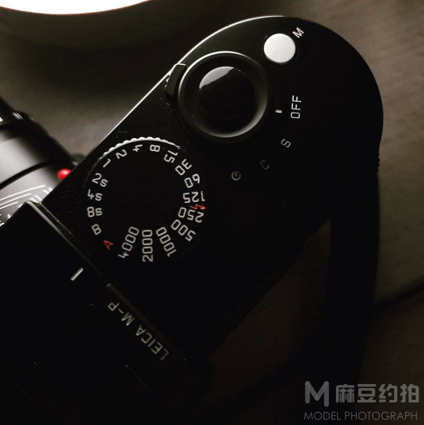 黑白模特
