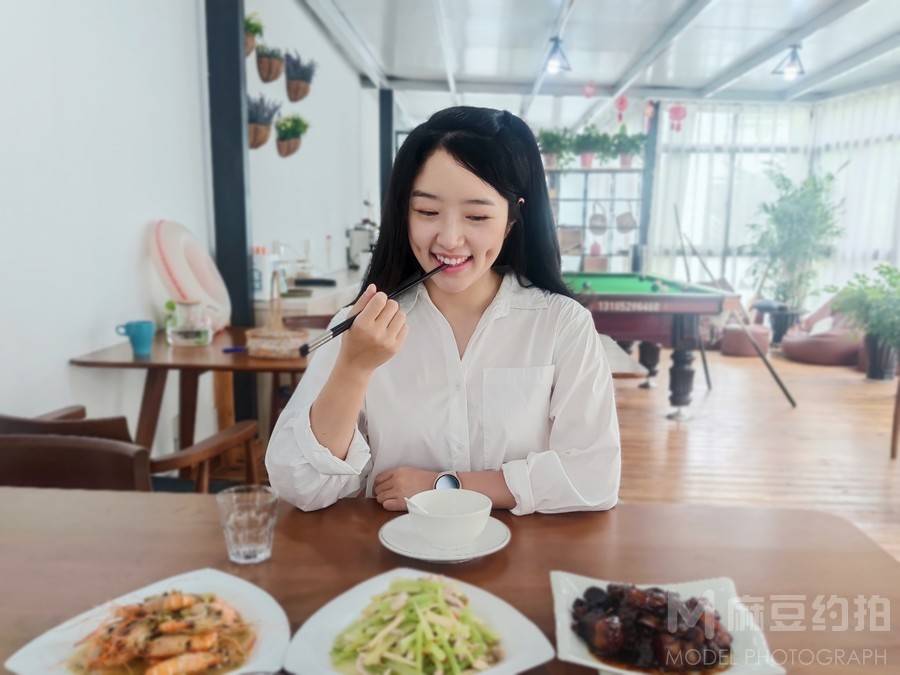 汉服模特