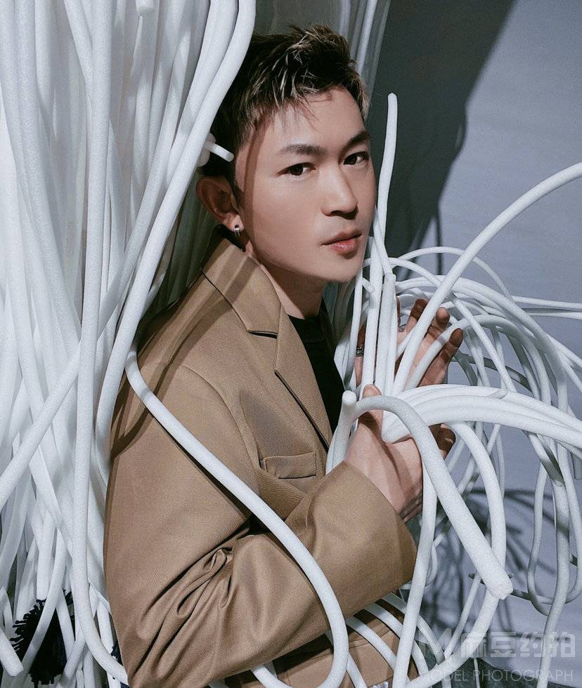 黑白模特
