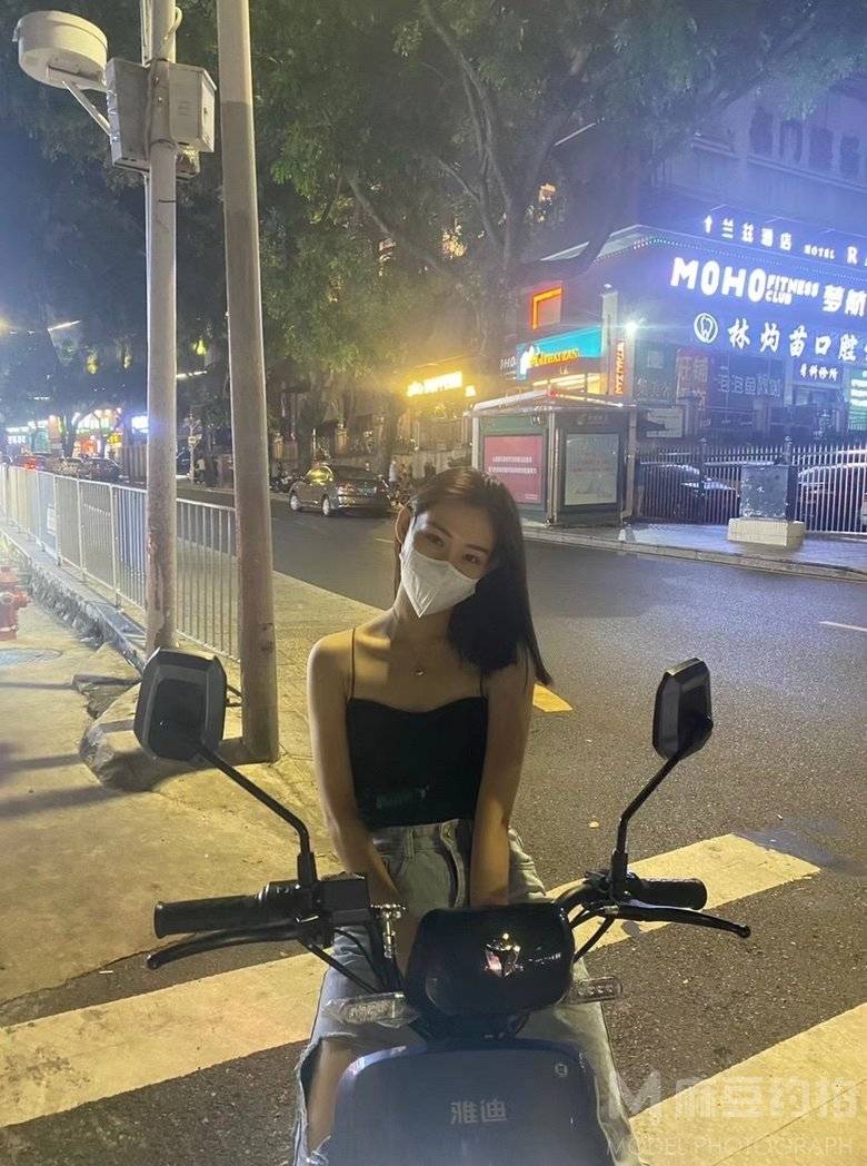 夜景模特