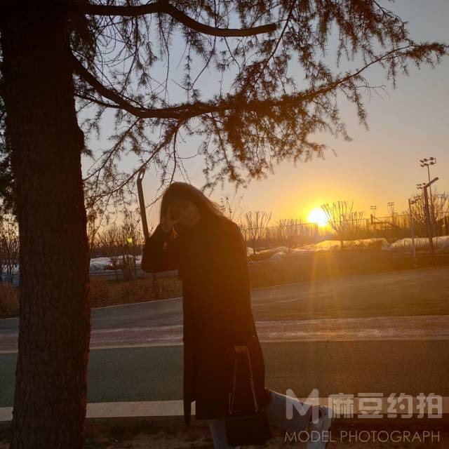 校园模特