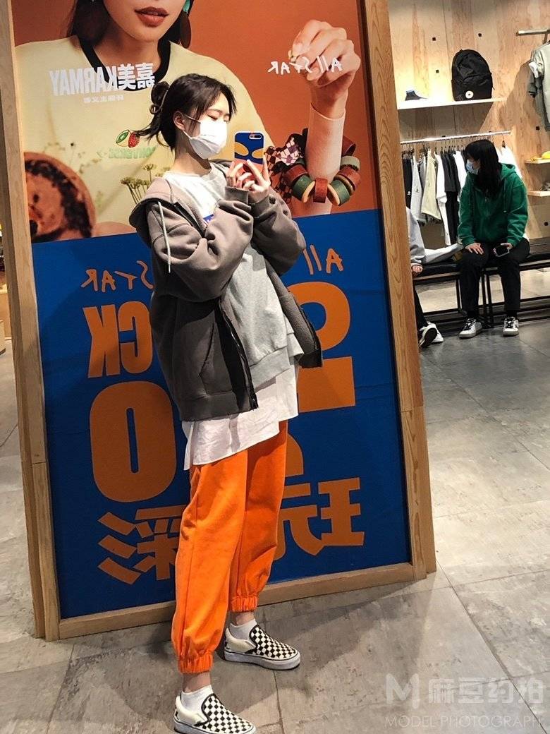 校园模特