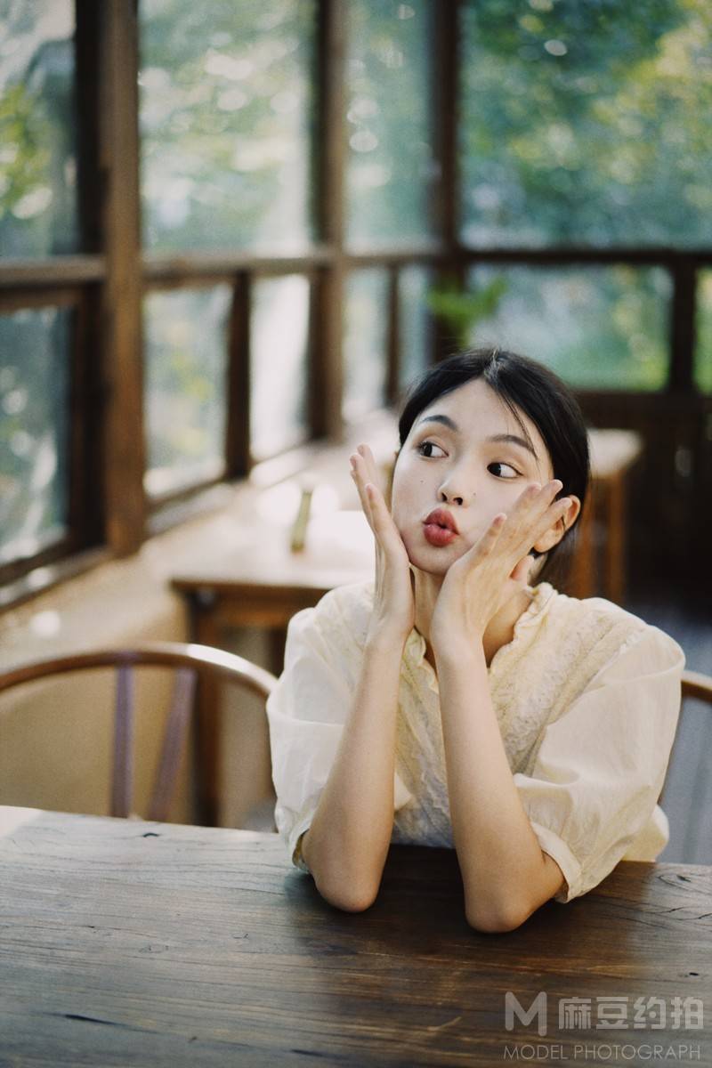 胶片模特