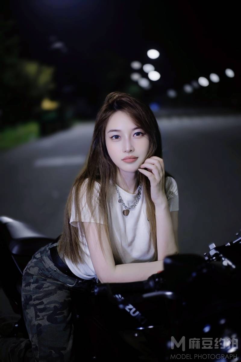 夜景模特