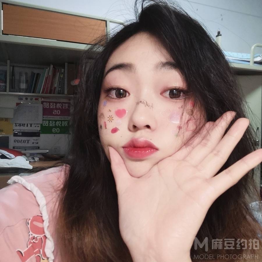 校园模特