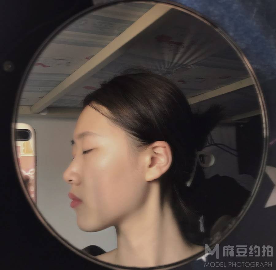 胶片模特