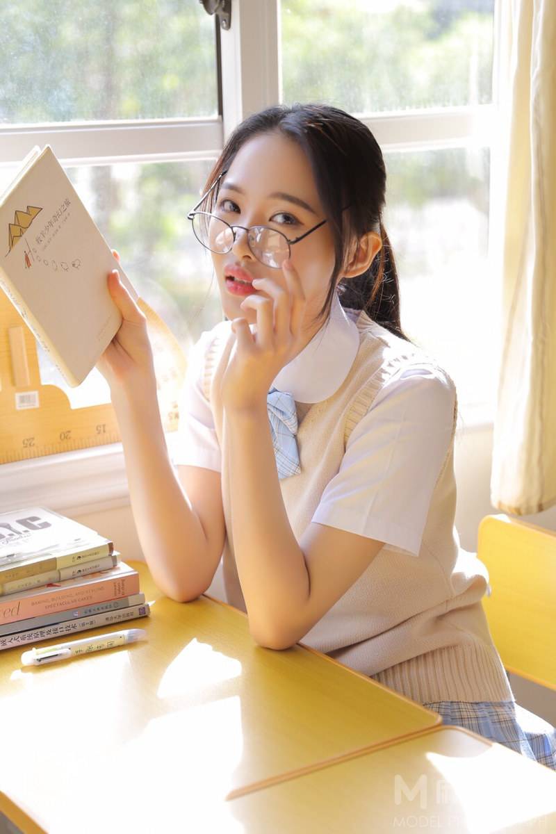 校园模特