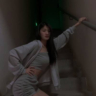 黑白模特
