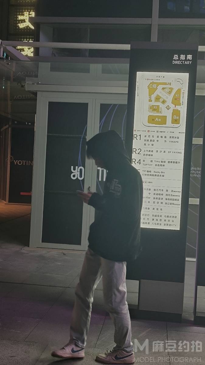 校园模特