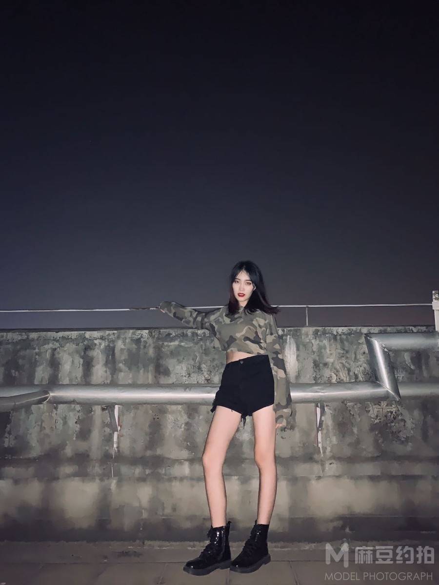 夜景模特