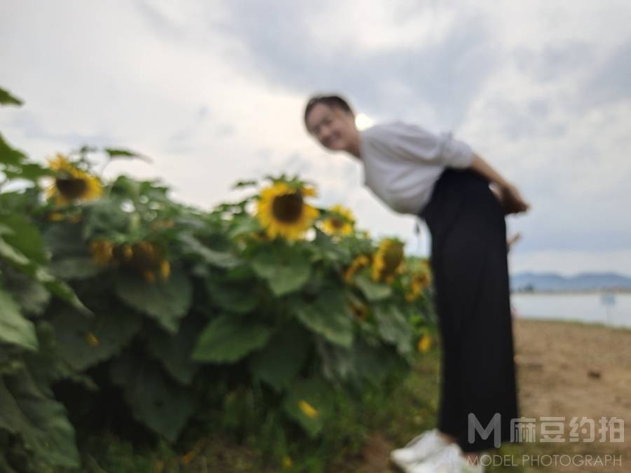 黑白模特