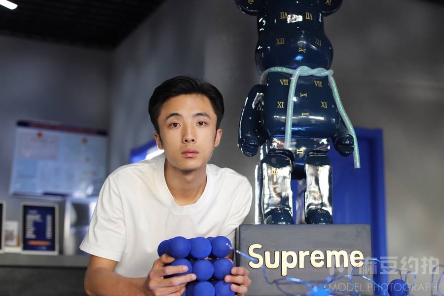 黑白模特