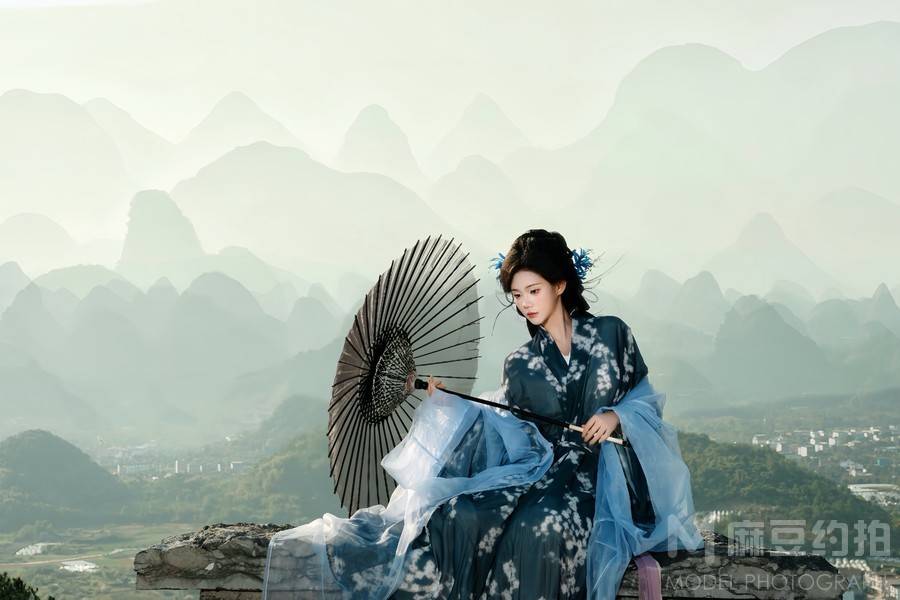 妆容模特