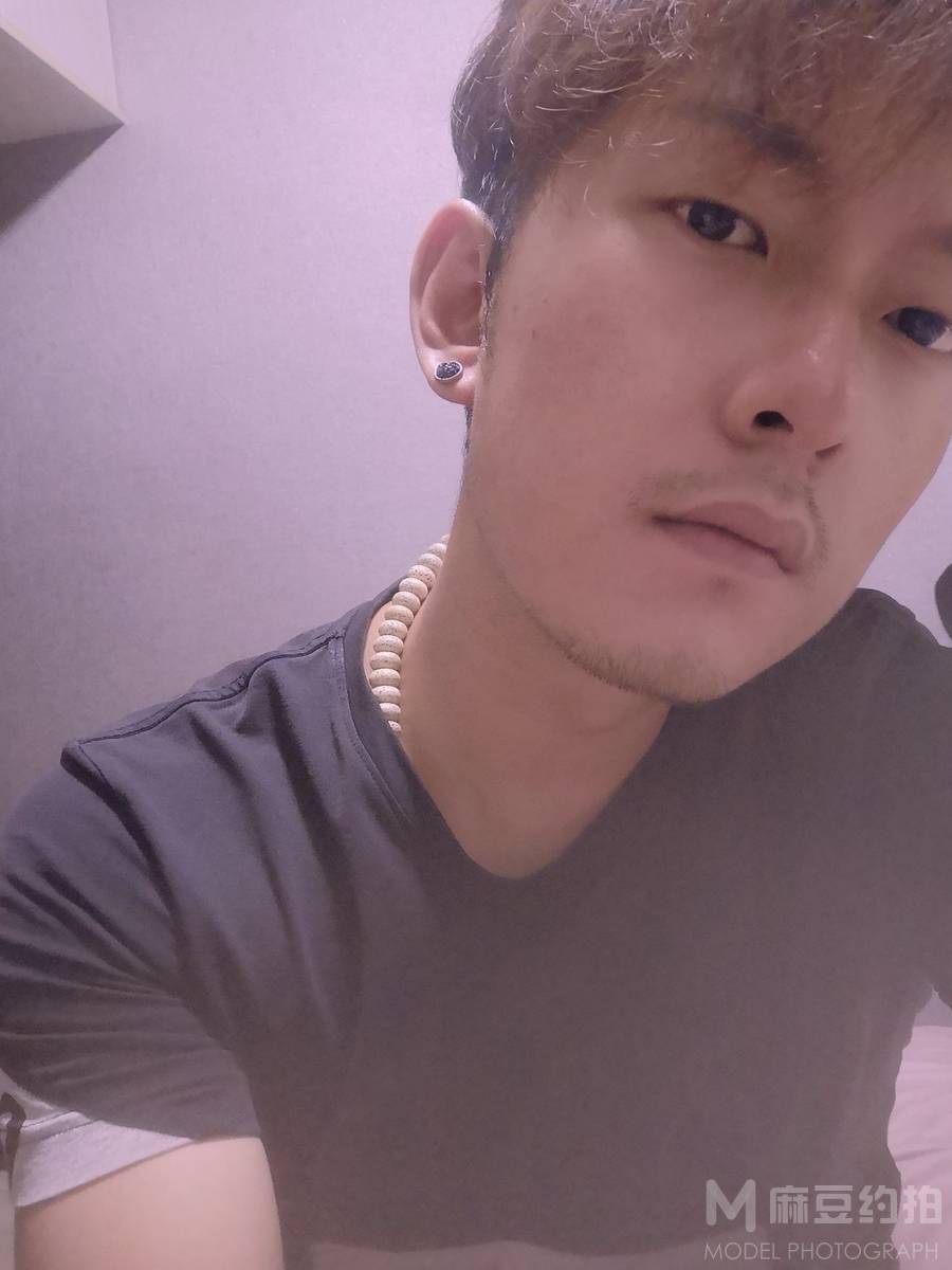 纪实模特