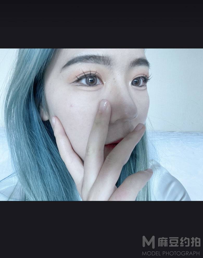 妆容模特