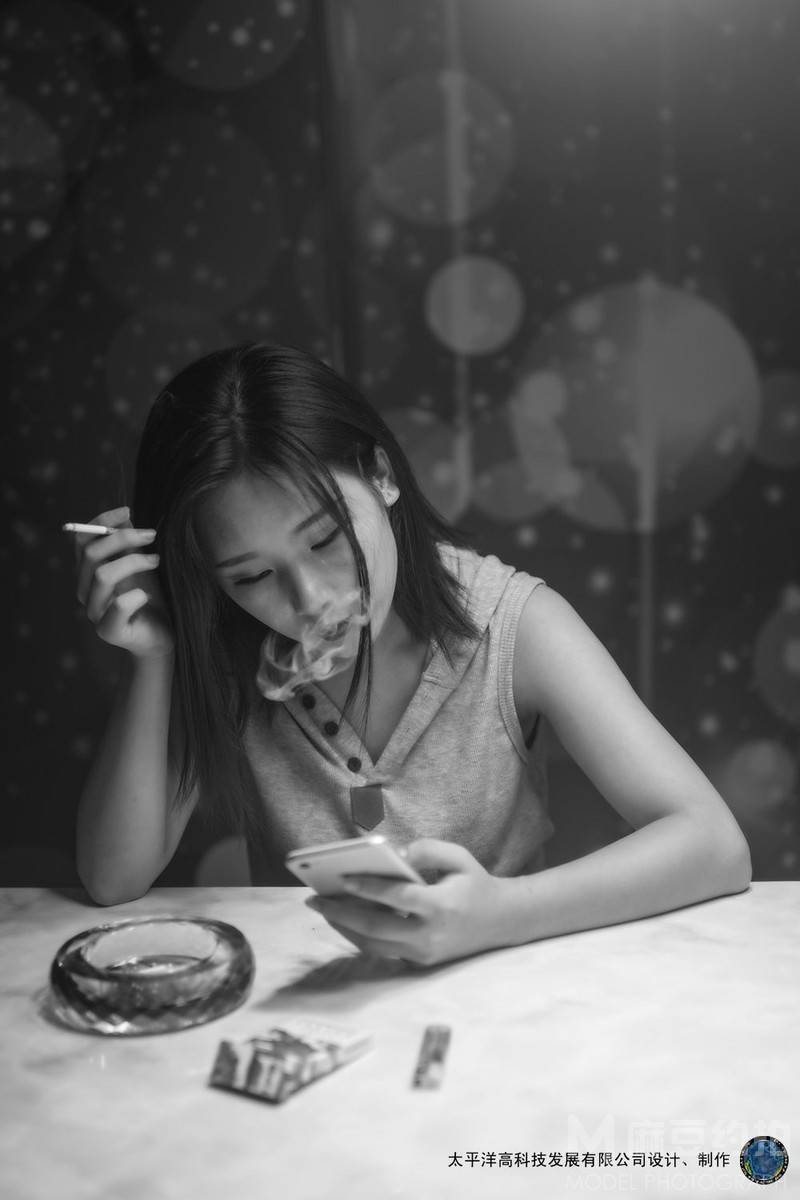 情绪模特