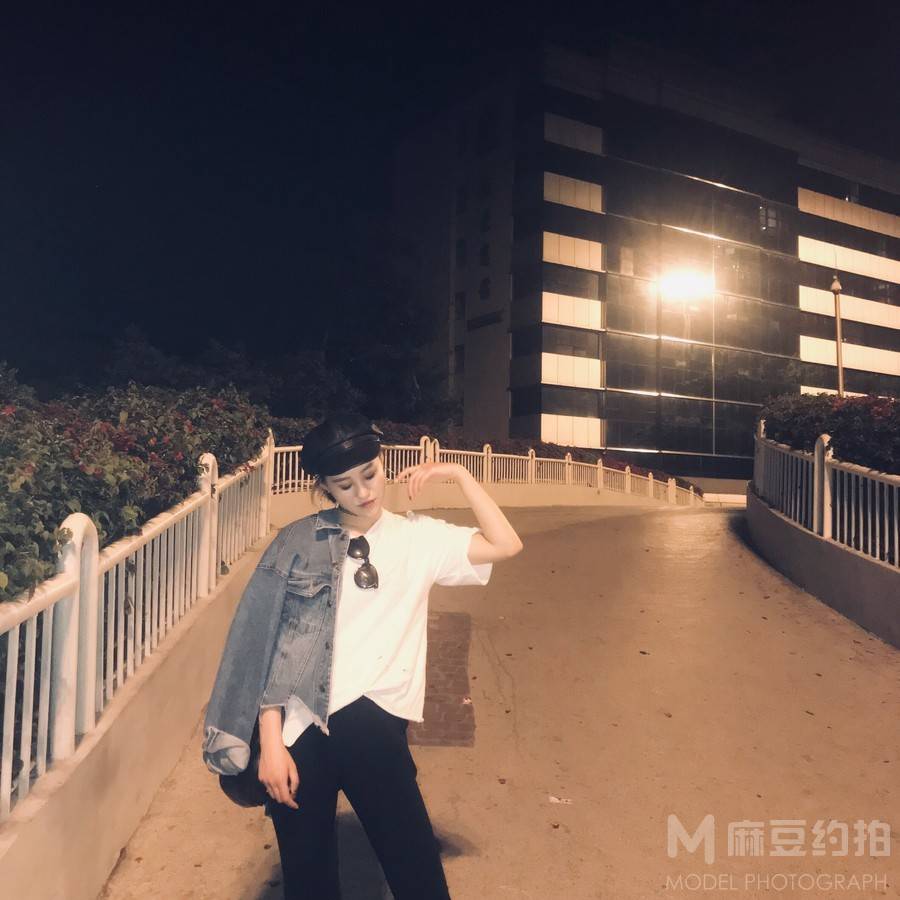 夜景模特