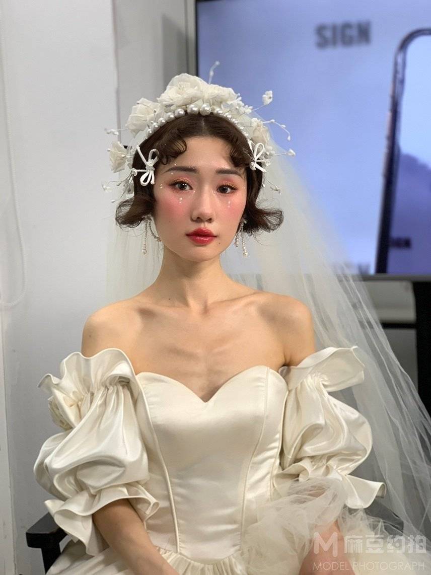 妆容模特