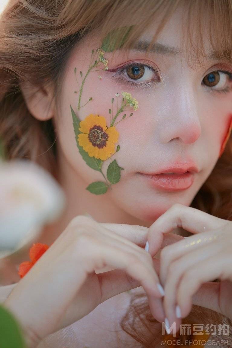 妆容模特
