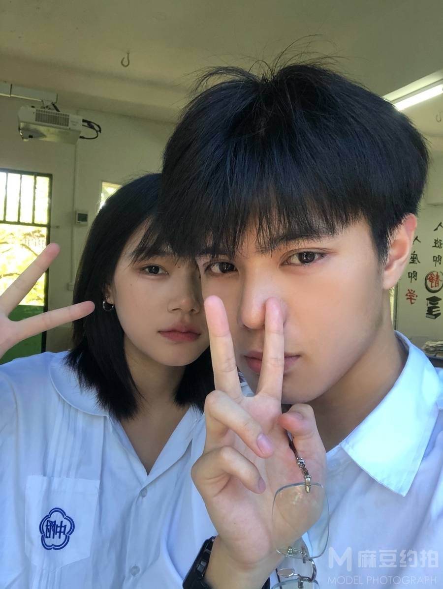 校园模特