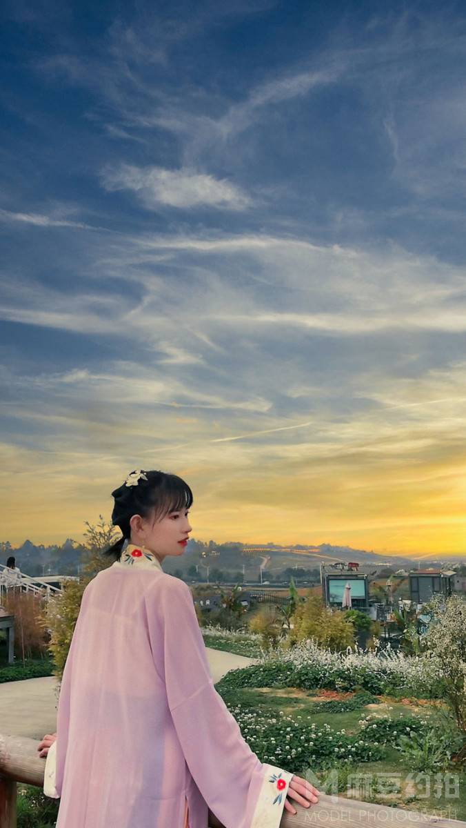 汉服模特