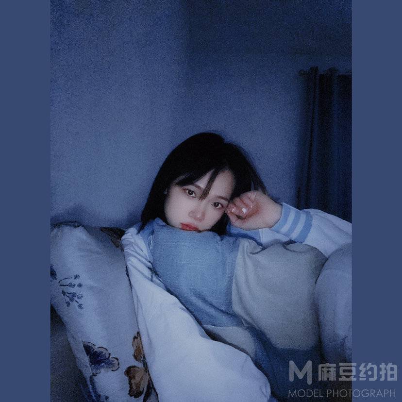 黑白模特