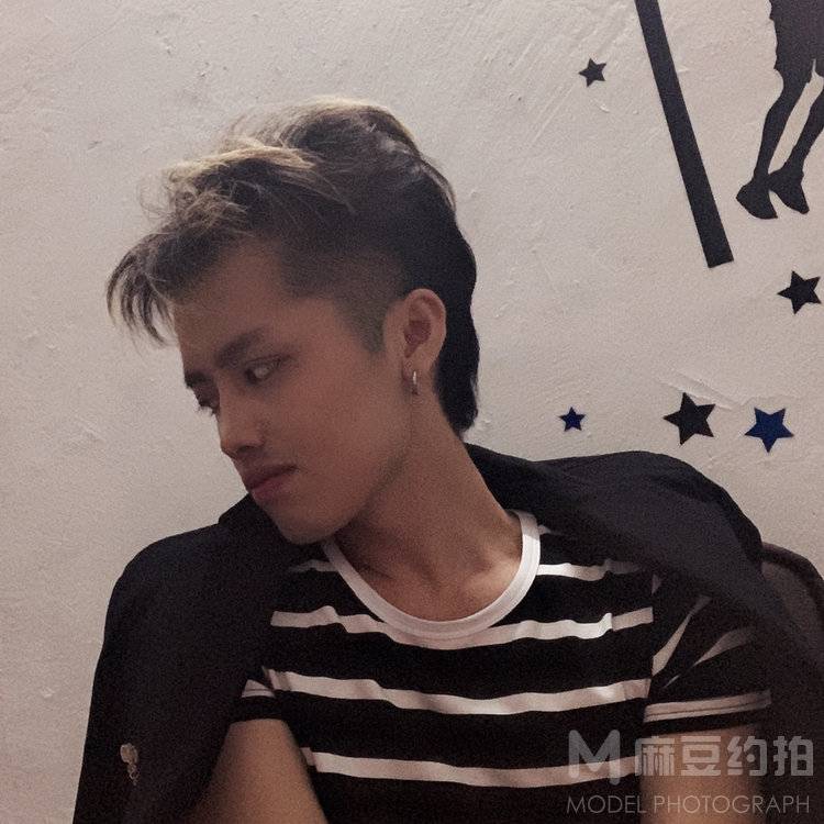 胶片模特