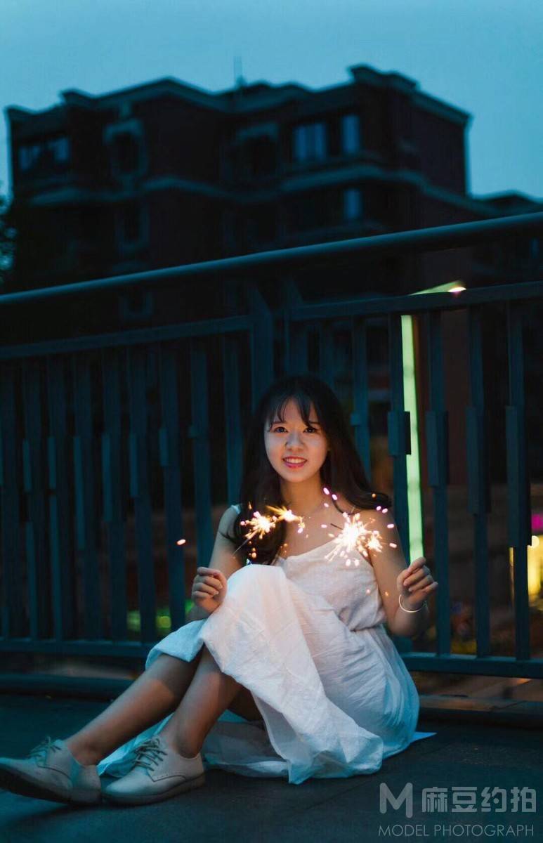 胶片模特