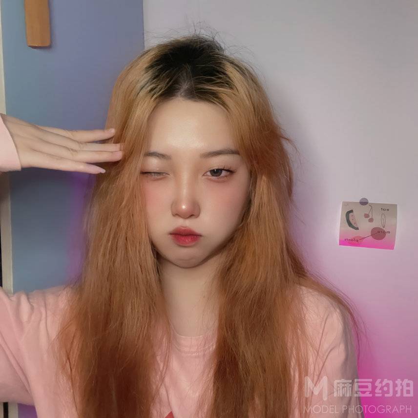 妆容模特