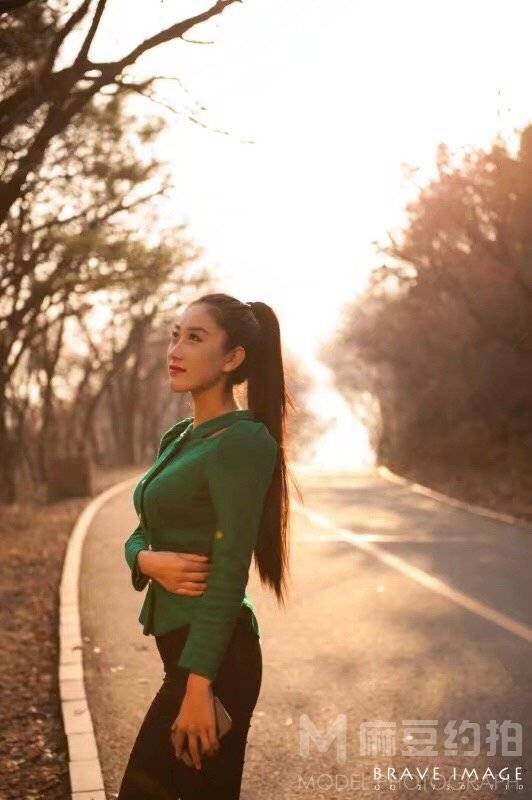 夜景模特