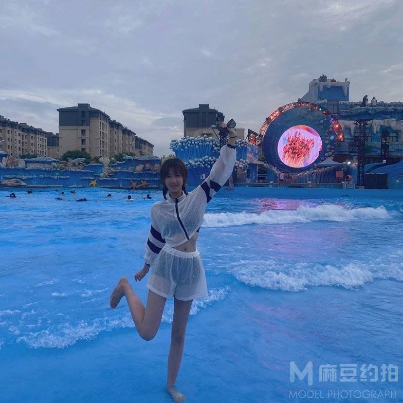 校园模特